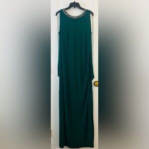 SCARLETT Elegant MattexJersey Dark Green Formal Gown With Back Overlay. Size: 16